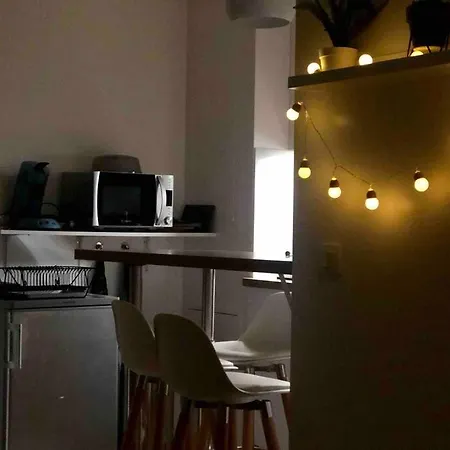 公寓 Cosy Avec Terrasse Pres De Et Paris
